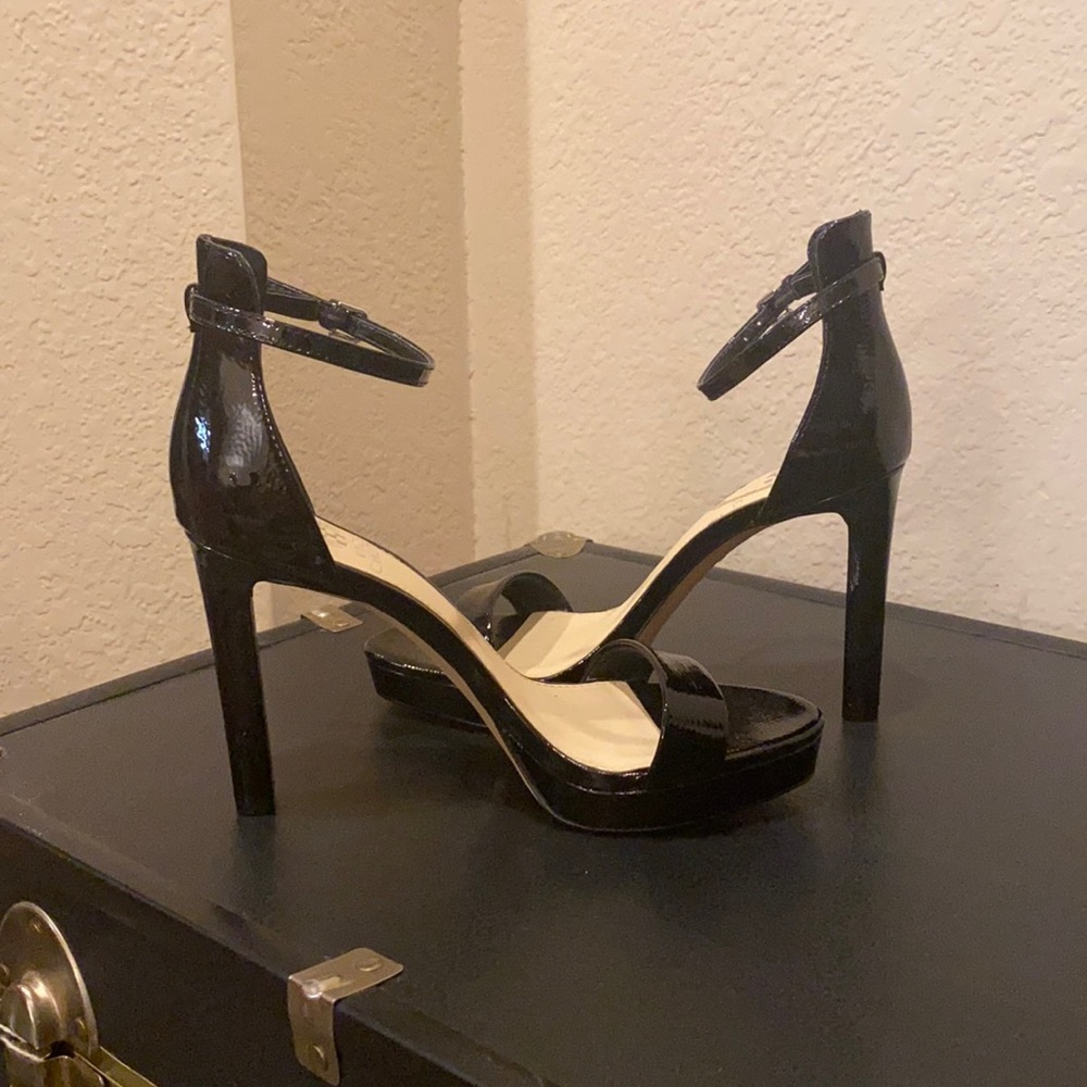 Vince Camino size 7 Balindia heels